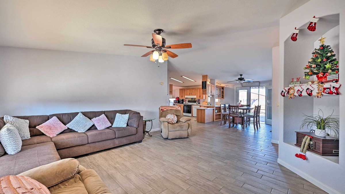 Foothills Cottage | Yuma Vacation Rental w/Yard & Grills!
