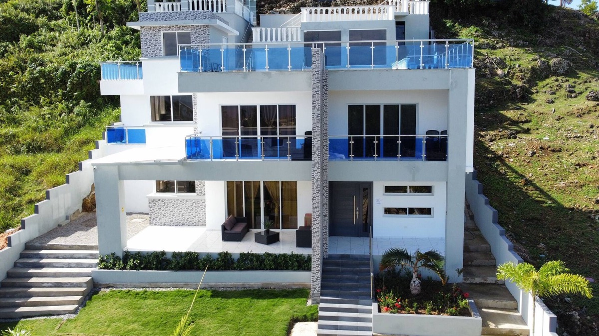 Cabrera House | yurys villa