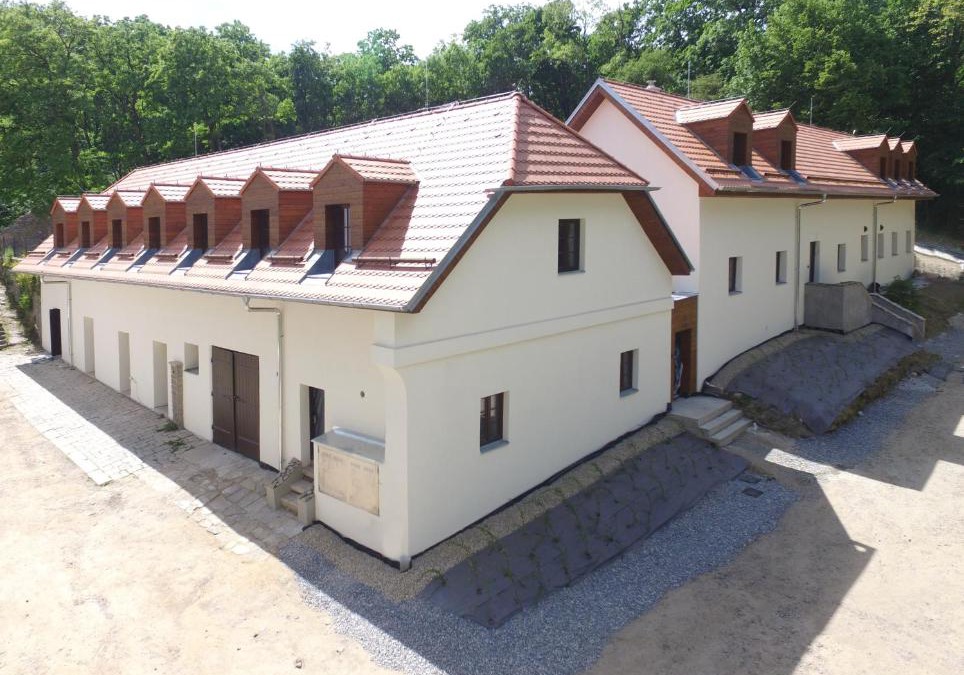 Racice-Pistovice Apartment | Zámek Castle Račice - Podzámčí Undercastle