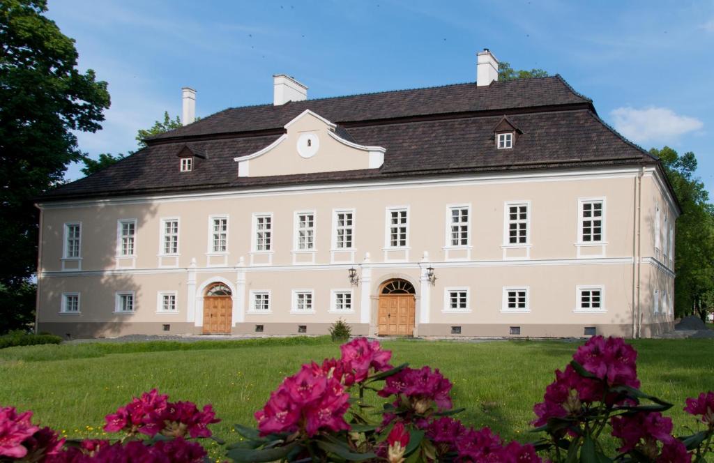 Jesenik nad Odrou Hotel | Zámek Jeseník Nad Odrou