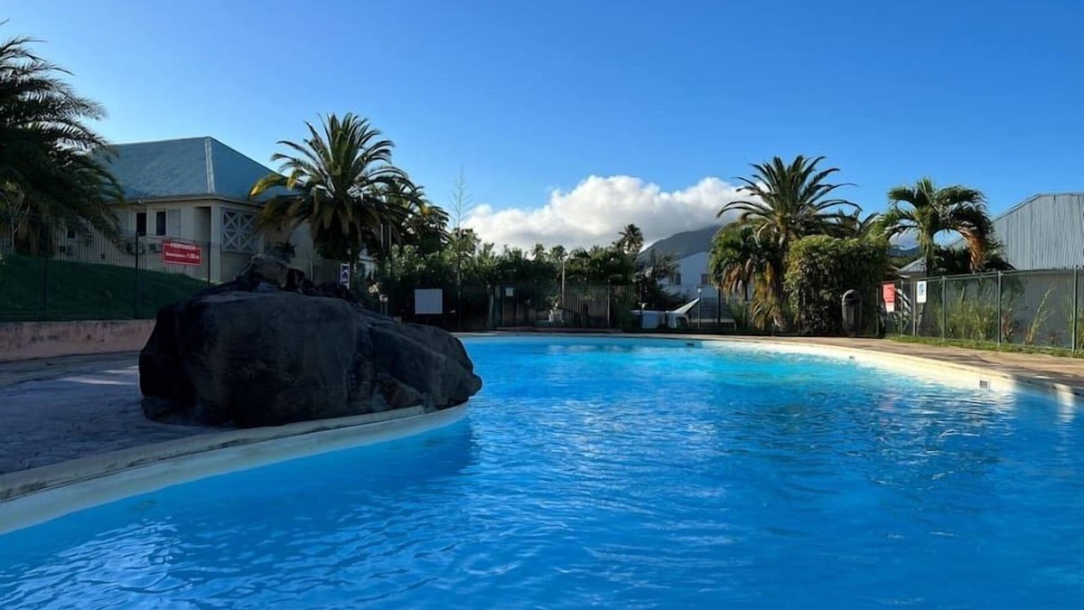 Saint-Claude Apartment | ZABANA LODGE - Pleasant apartment with outdoor terrace and sublime view of the Caribbean Sea
