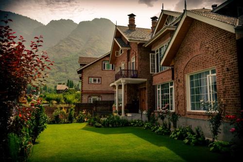 Nishat-Shalimar House | Zabarwan Peaks Villa
