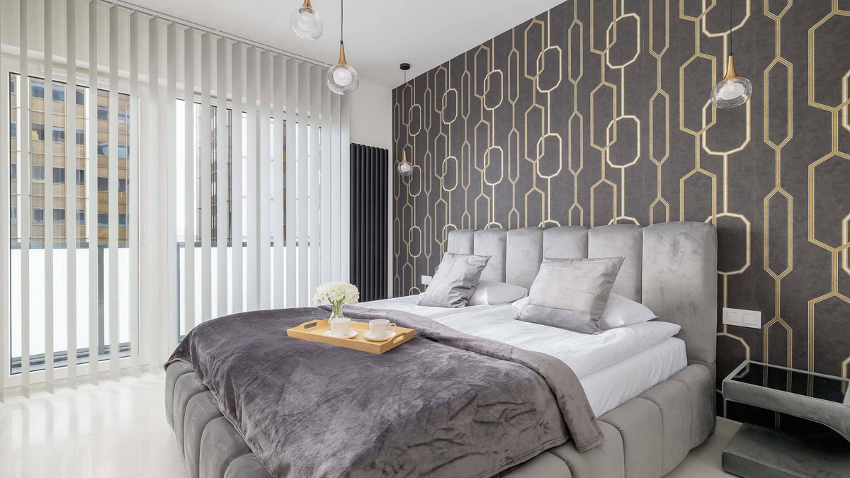 Katowice Apartment | Zabrska 15 Katowice | Silver Studio with Parking and Desk
