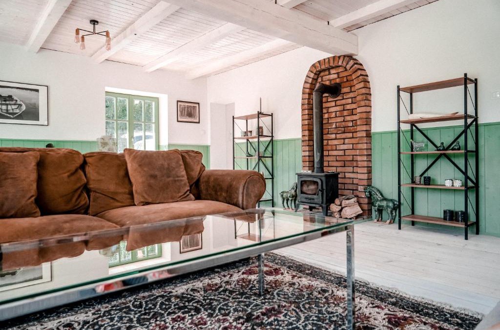 Karwie Cabin | Zagroda “ Leśny Sad”