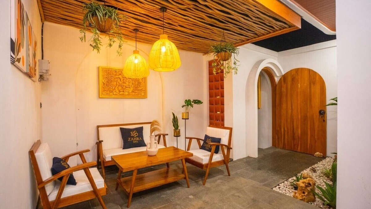 Mumbul Villa | Zahra 2 bedroom Villa. Has It All. Peace & Quiet But Close Enough To All.