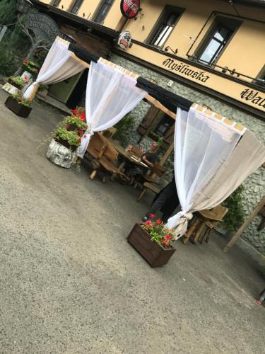 Walidrogi Hotel | Zajazd Myśliwska
