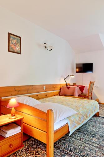 Chylice Hotel | Zajazd Ustronie