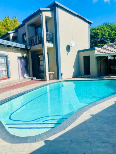 Newcastle House | Zamambongi Guest Houses & Spa