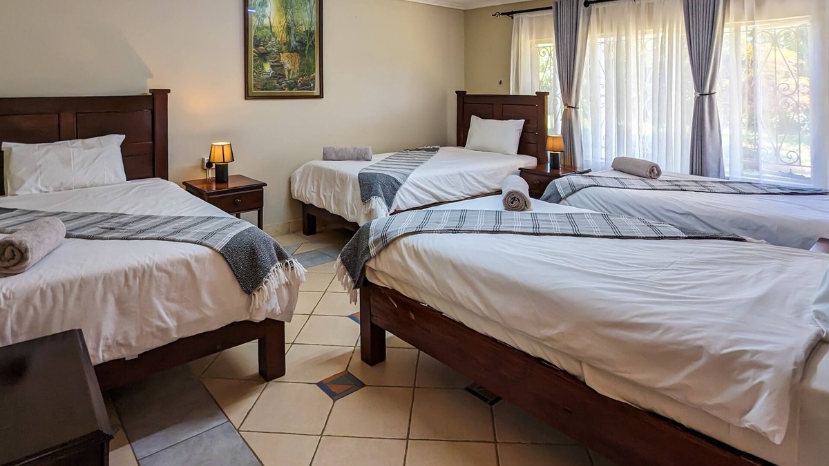 Victoria Falls Villa | Zambezi Family Lodge - Leopard Room