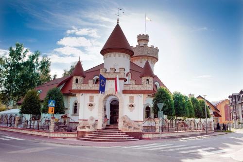 Krynica-Zdroj House | Zamek Pod Brzozami, Wynajem Pokoi