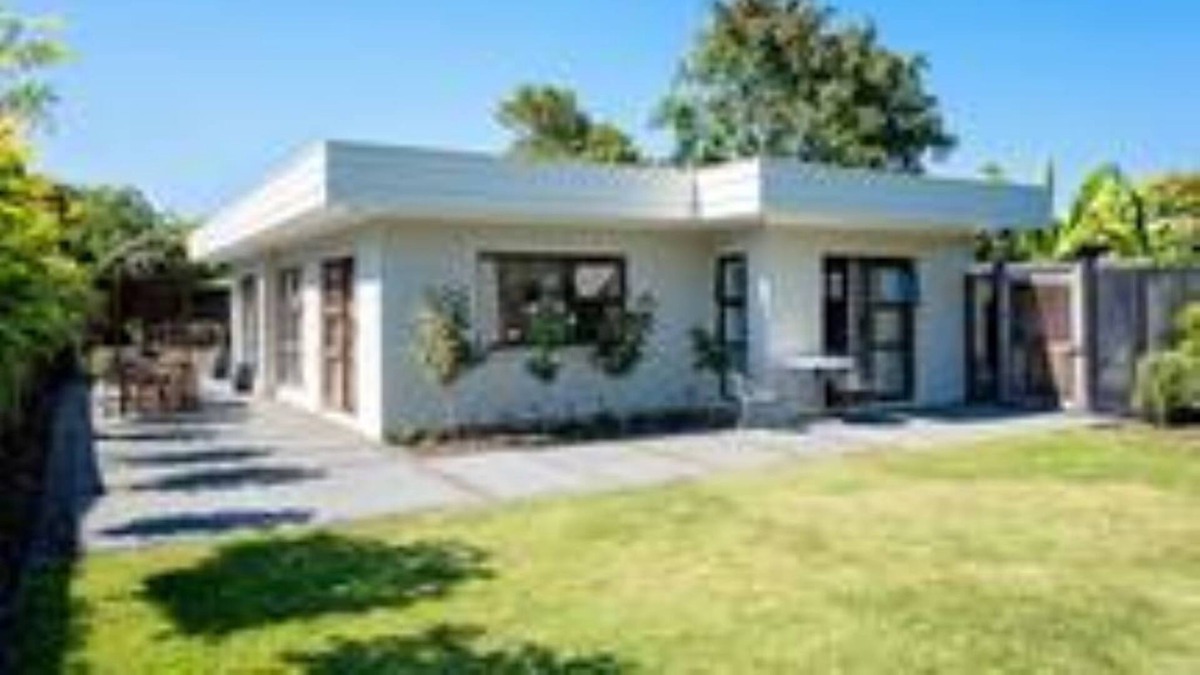 Te Awanga House | Zari House