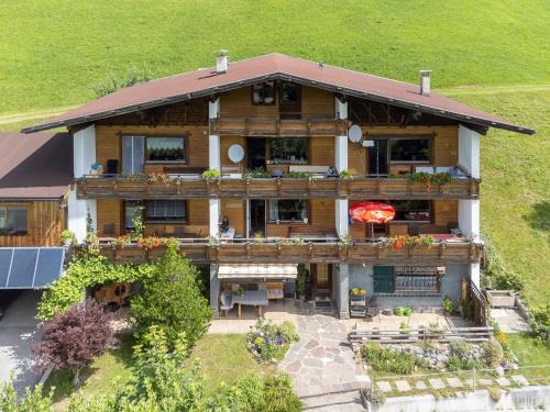 Hopfgarten im Brixental Apartment | Zaustoi