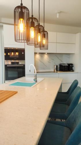 Zavala Apartment | Zavala Residence