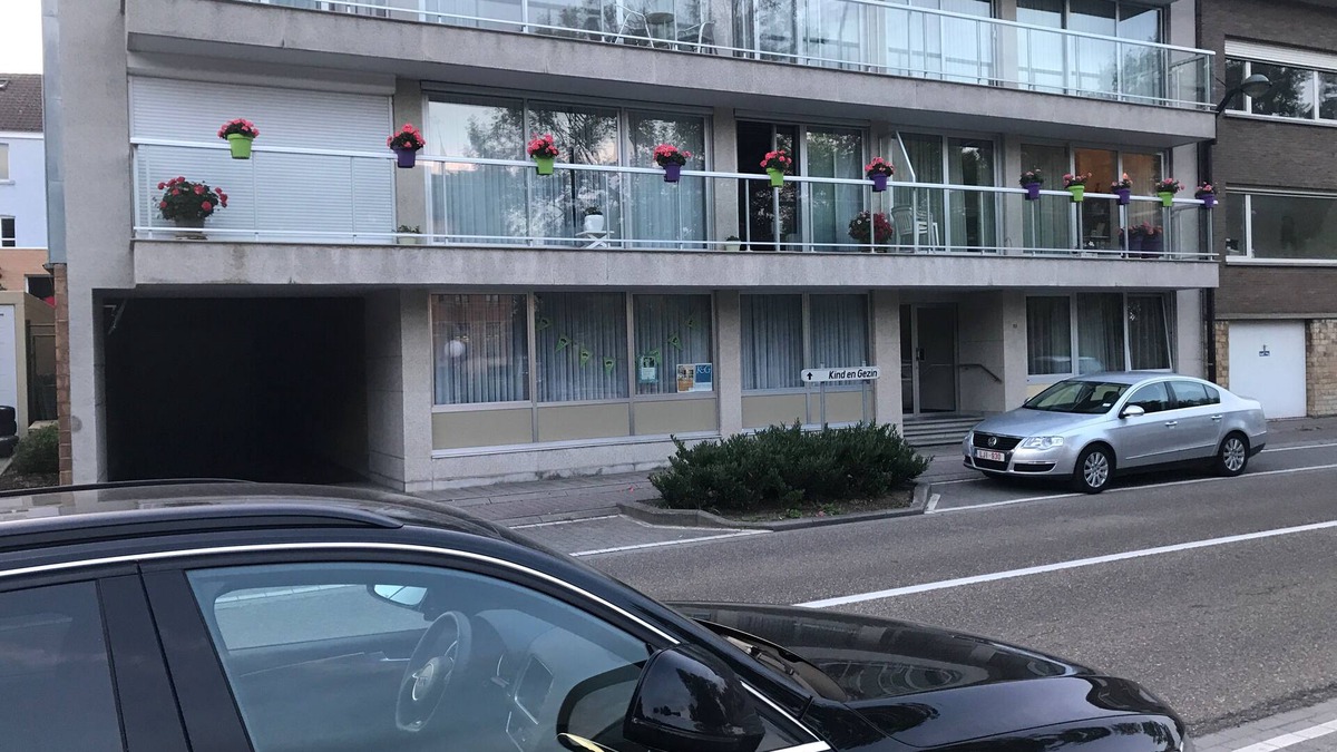 Zaventem Apartment | ZAVENTEM BRUSSELS AIRPORT APARTMENT 3 (15 min walk to Airport:LAKESIDE;CITYBUS