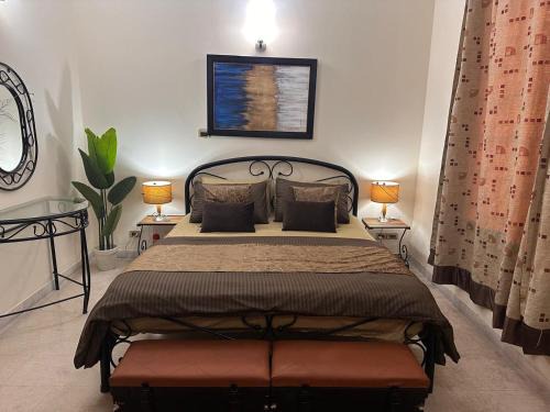 Rawalpindi Bed & Breakfast | ZaxisHome3