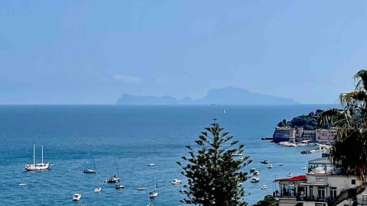 Posillipo Apartment | Zazà house-view Capri Sorrento