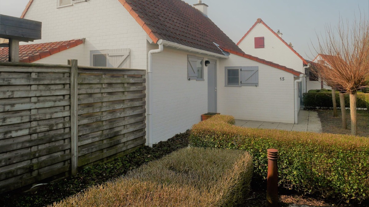 De Haan Cottage | Zeepolder I 15 - Cozy fisherman's cottage with 3 bedrooms and large garden