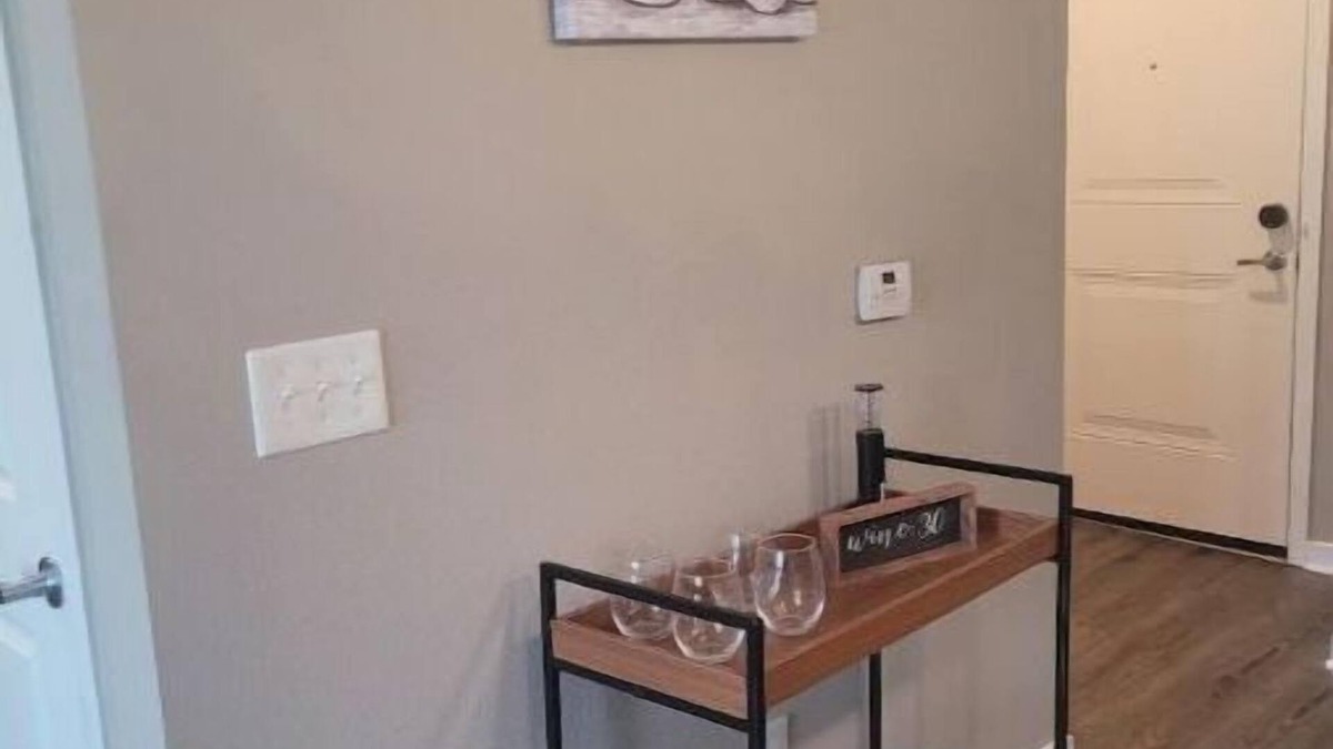 St. Johns Apartment | Zen Den!