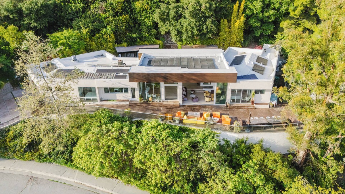 Beverly Hills House | Zen Estate - Luxurious 5BR Beverly Hills Sanctuary with Pool & Canyon Views
