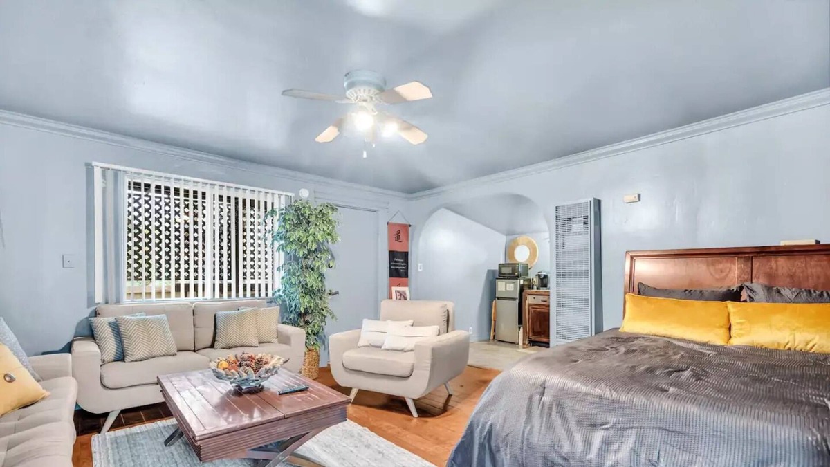 Loomis Cottage | Zen Influenced Cottage in DT Loomis with Complimentary Wine!