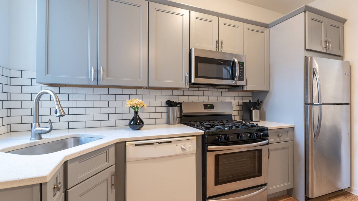 The Heights House | Zen Private House for Family 4 BR 3 BA