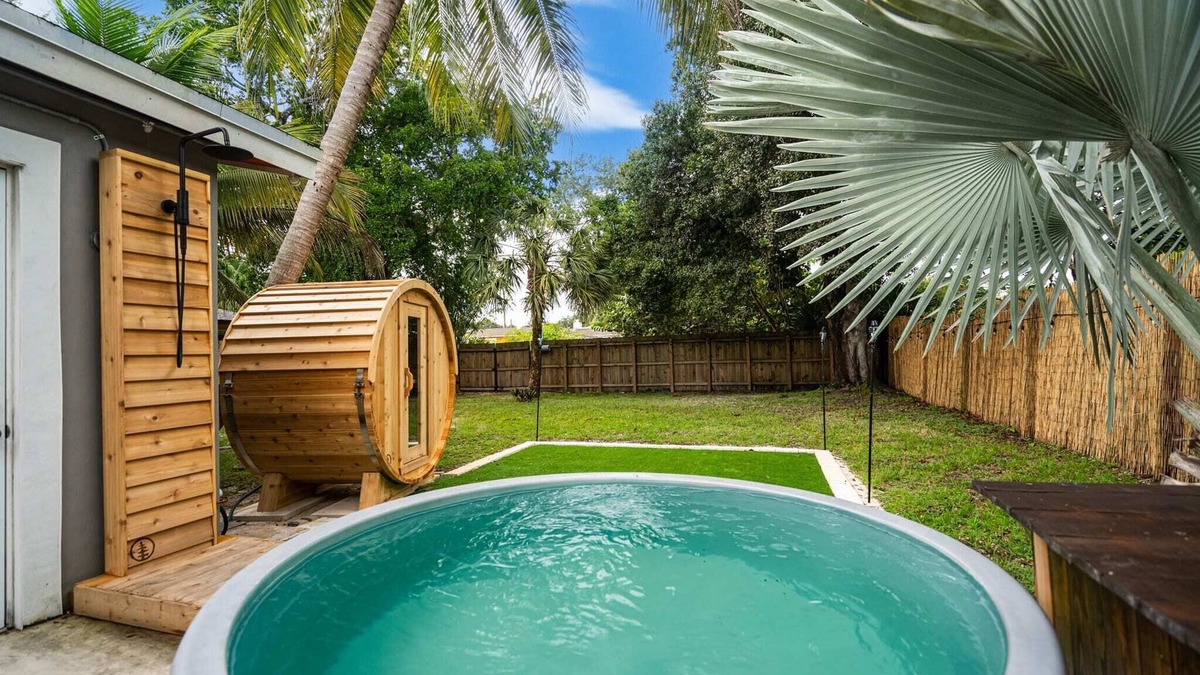 Riverside Park House | Zen Retreat - Sauna, Pool, Cold Plunge & More!