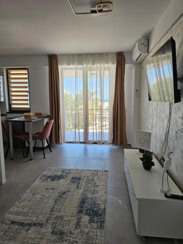 Saturn Apartment | ZEN STUDIO SATURN Sea View