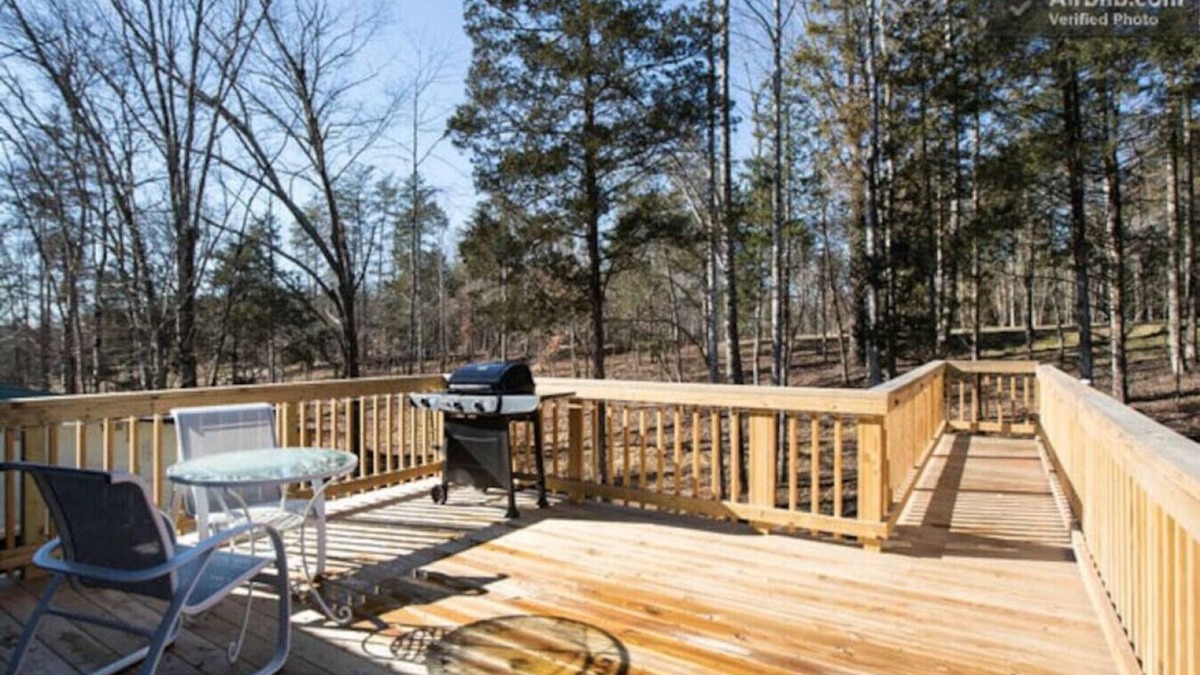 Stanardsville Cabin | Zen Suite at White Lotus Eco Spa Retreat
