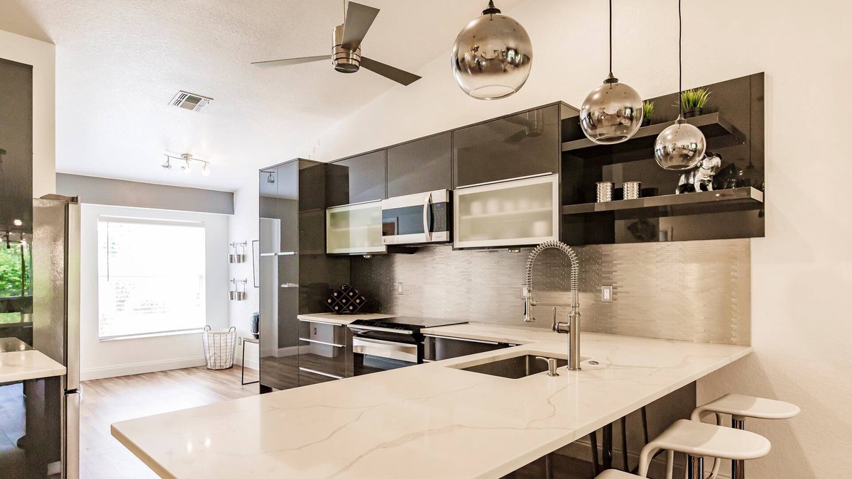Crown Pointe Villa | Zen Villa 5 min to Downtown Naples