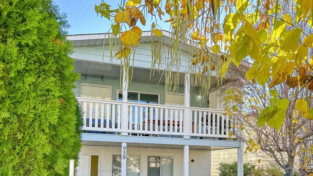 Okanagan-Similkameen Cottage | Zena's Penticton Beach Cottage