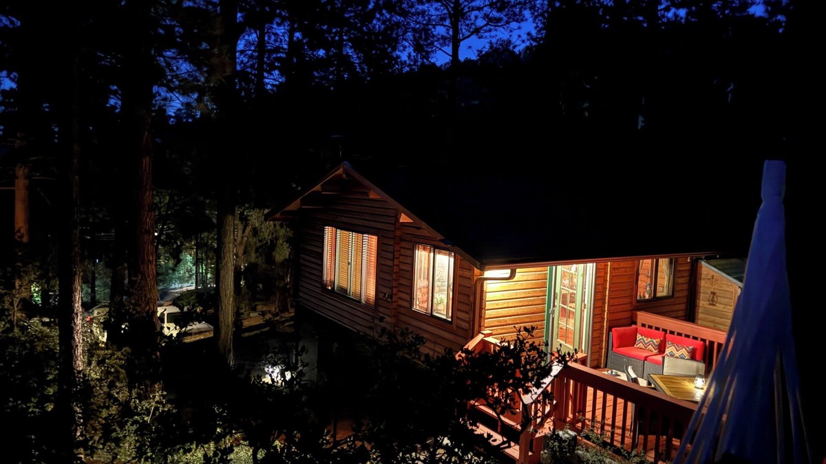 Pine Mountain Club Cabin | Zenwood: Serene Escape at a Modern Cozy Log Cabin