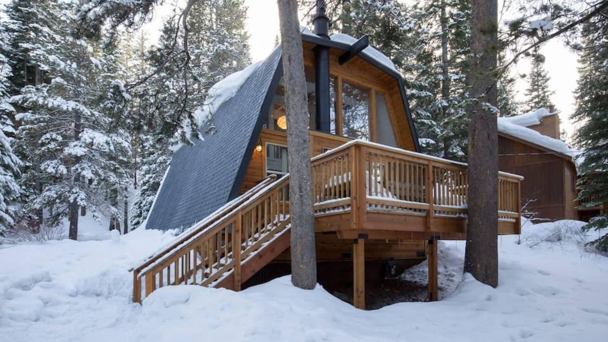 Truckee Cabin | Zephyr by AvantStay | Stylish Frame w/Access To Tahoe Donner