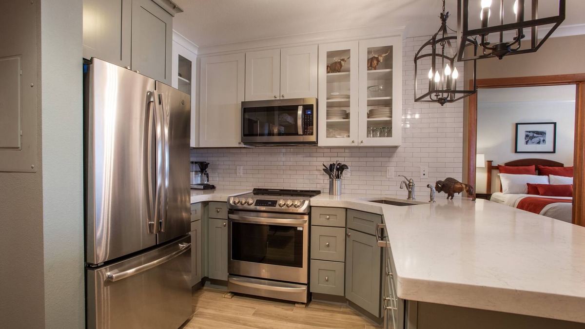 Winter Park Condo | Zephyr Mountain Lodge, Condo | Ski-In/Ski-Out Continental Divide Views (Value-Rated Condo 2202)