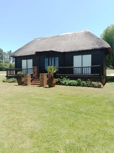 Vanderbijlpark Apartment | Zero-Three Vaal Ultimate Sky