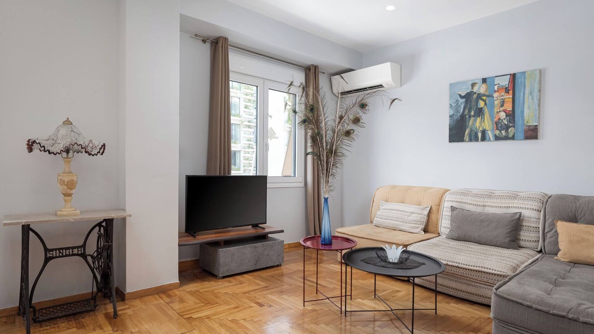 Mets Apartment | Zeus Grand Apartment, Olympian Zeus Apartments