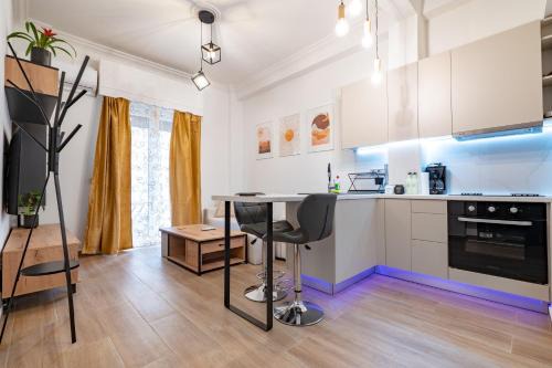 Athens Apartment | Zeus Nest for 4 pers by ΜΡS