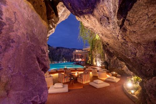 Wulingyuan House | Zhangjiajie Qishi Li Cave Homestay