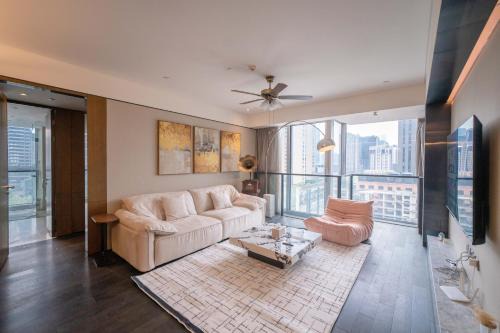 Zhabei Apartment | ZHome-Luxury Three-bedroom Suite-Near the Bund
