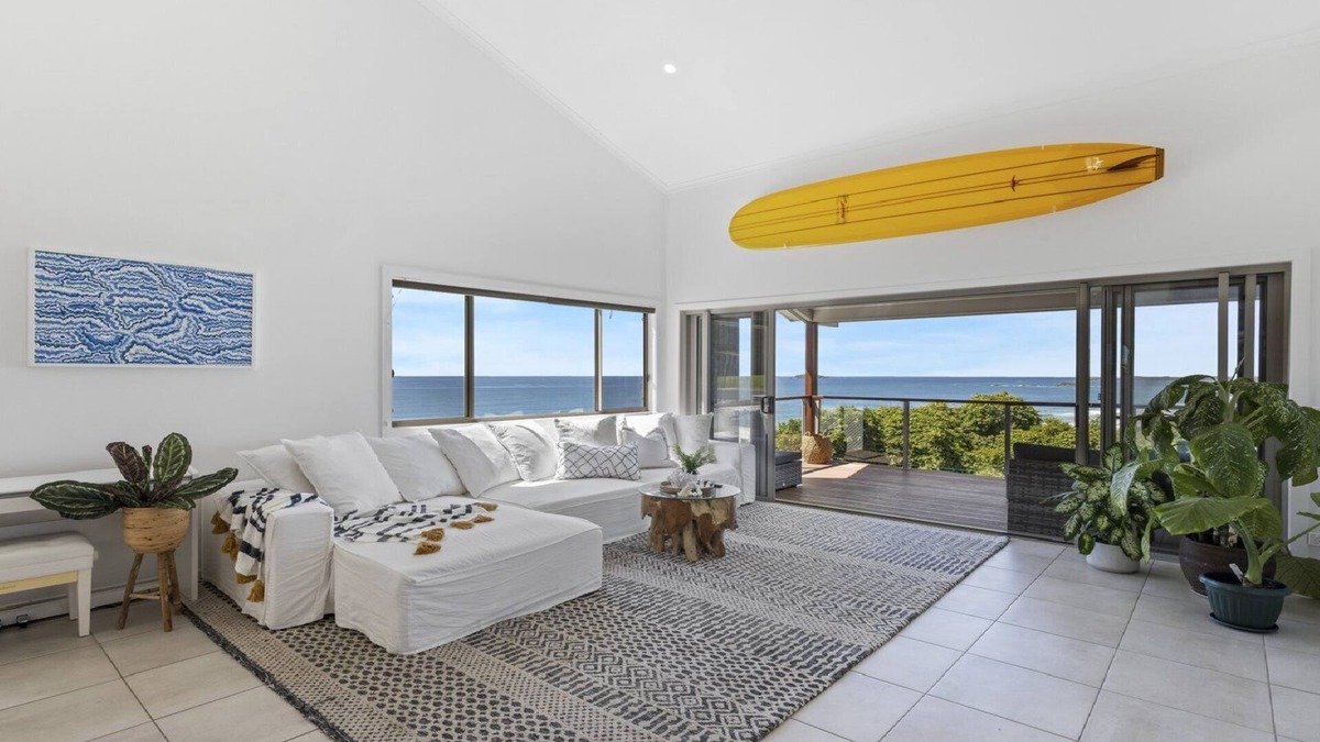 Woolgoolga House | Ziggy's - Revive, detox or simply chill out. Spa, Sauna, Ice Bath, Fire Pit and Views!
