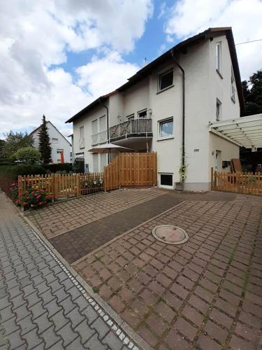 Nordenstadt Apartment | Zimmer Frei 3