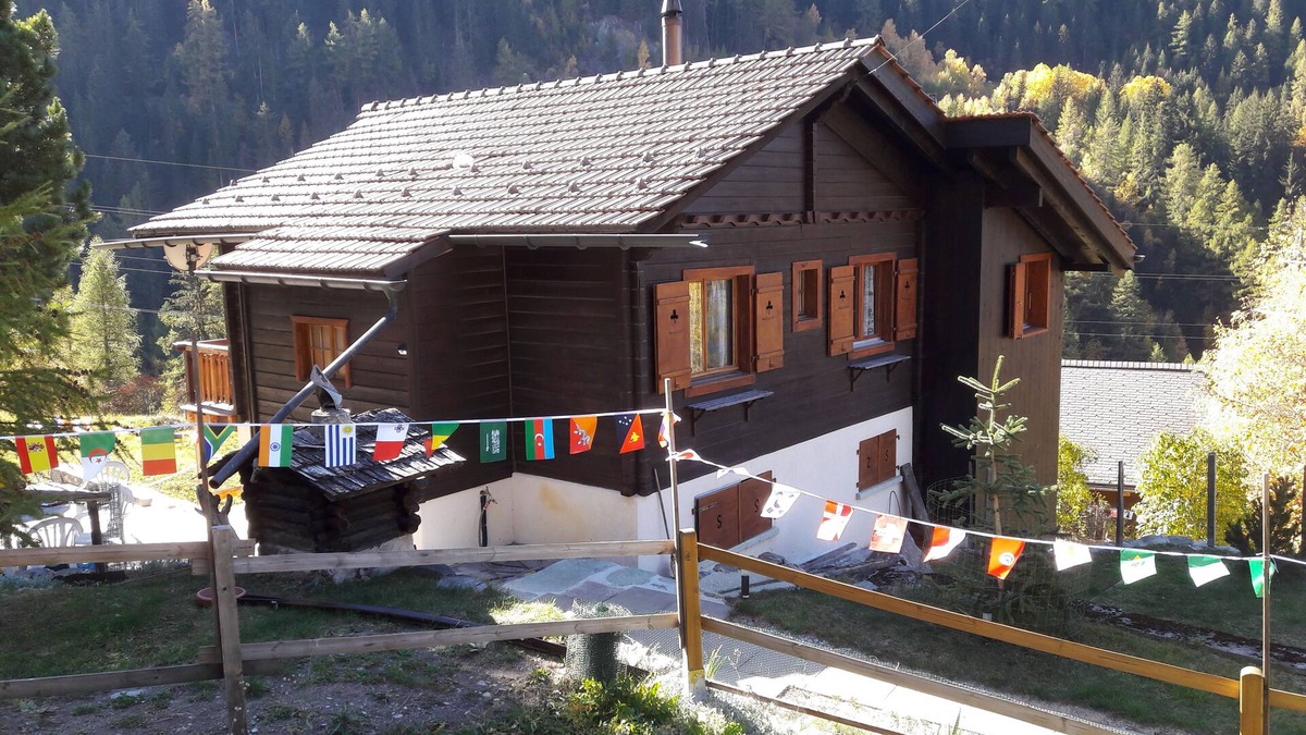 Ayer Ski Chalet | Zinal-Ayer spacious, family friendly chalet for 4