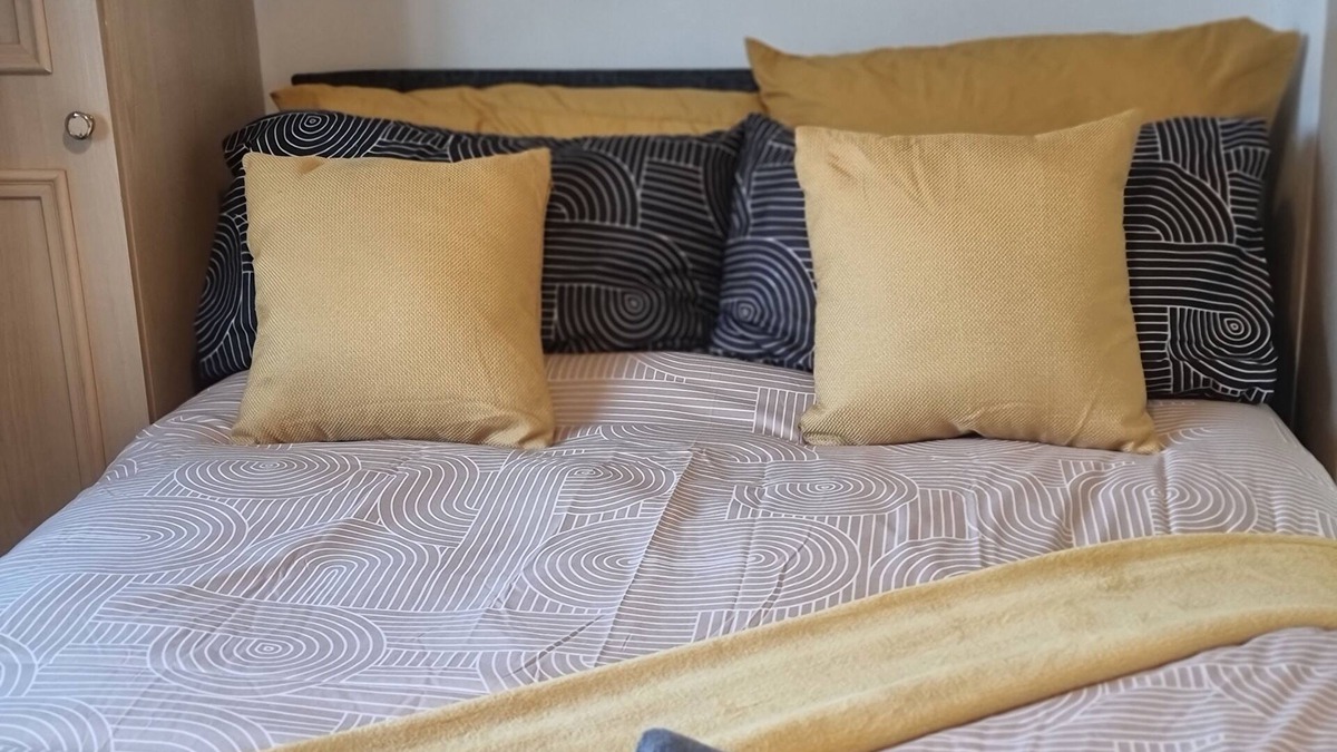 Sunderland House | Zinoc Delightful Apartment, free parking