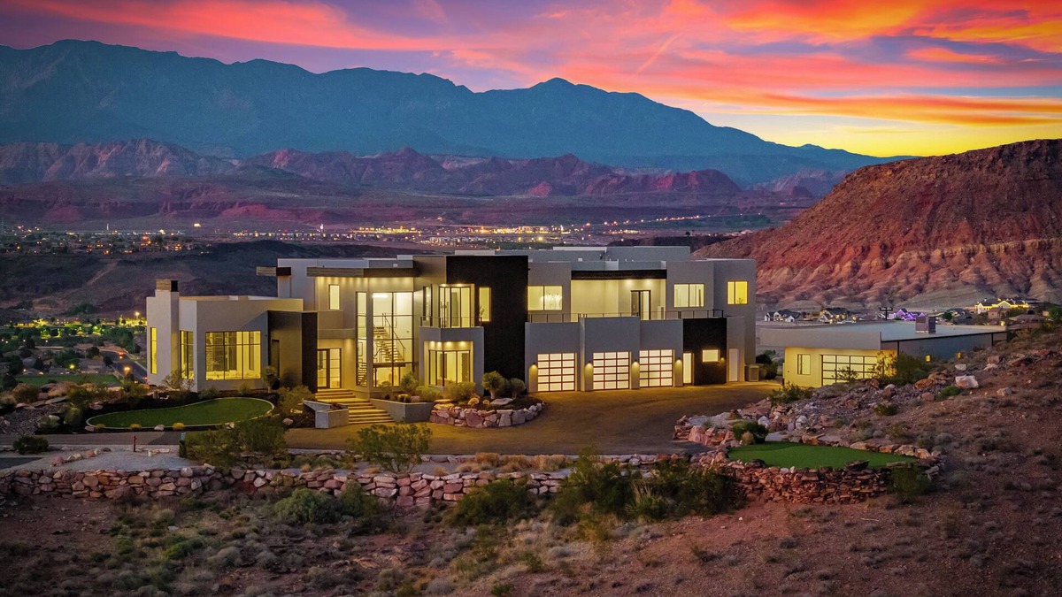Washington Fields House | Zion Luxe Retreat/Pool Cinema Pickleball
