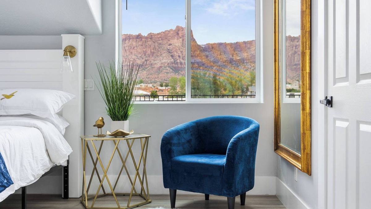 Colorado City House | Zion Luxury Retreat - Luxury, Stargazing, Adventure