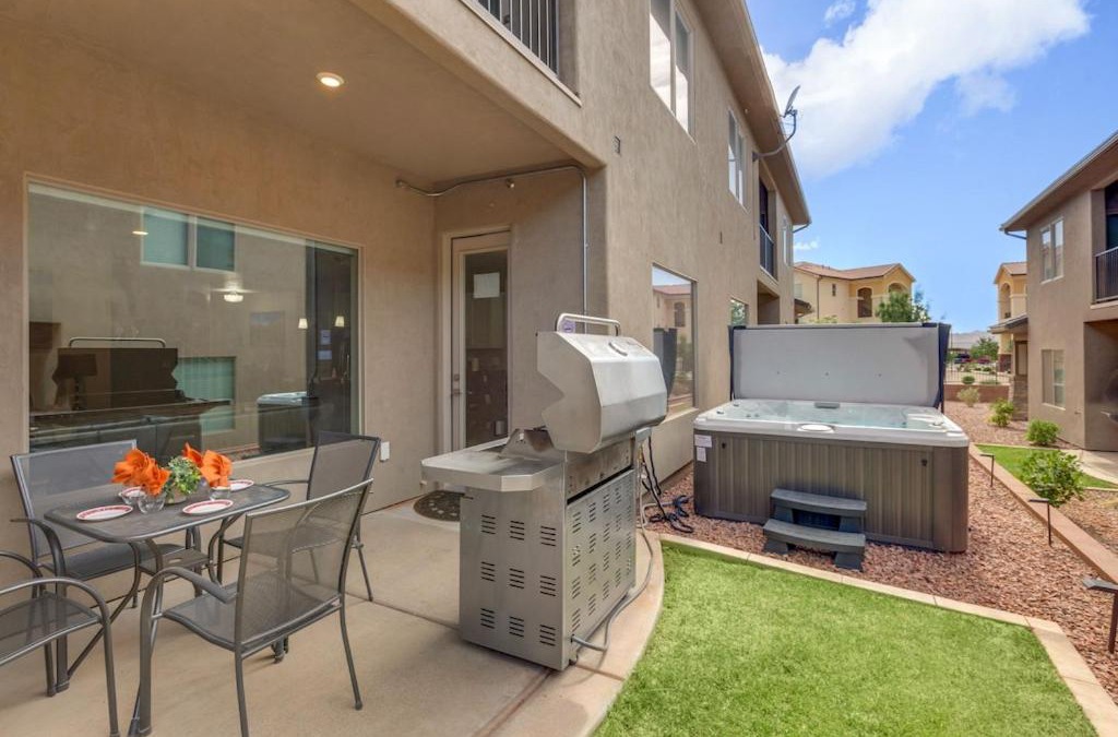 Hurricane House | Zion Village Resort 415 Private Hot Tub, Ping Pong Table, and Community Pool access