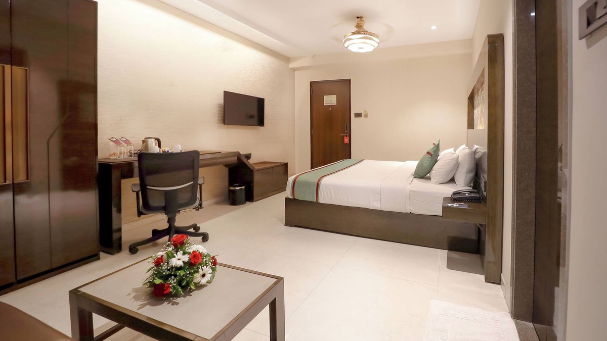 Kadadhe Hotel | Zip By Spree Hotels Chinchwad