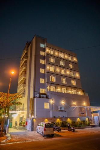 Kadadhe Hotel | Zip By Spree Hotels Chakan, Pune