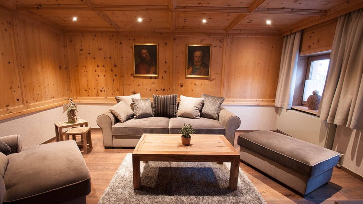 Prutz Apartment | Zirbenwohnung Haus Rose: The cozy family and pet vacation apartment.