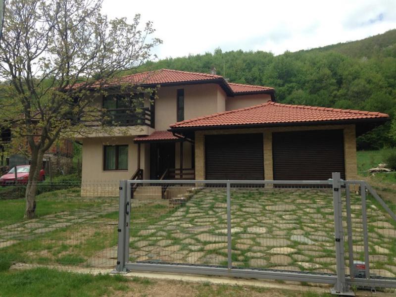 Etropole House | Zlatina Guest House