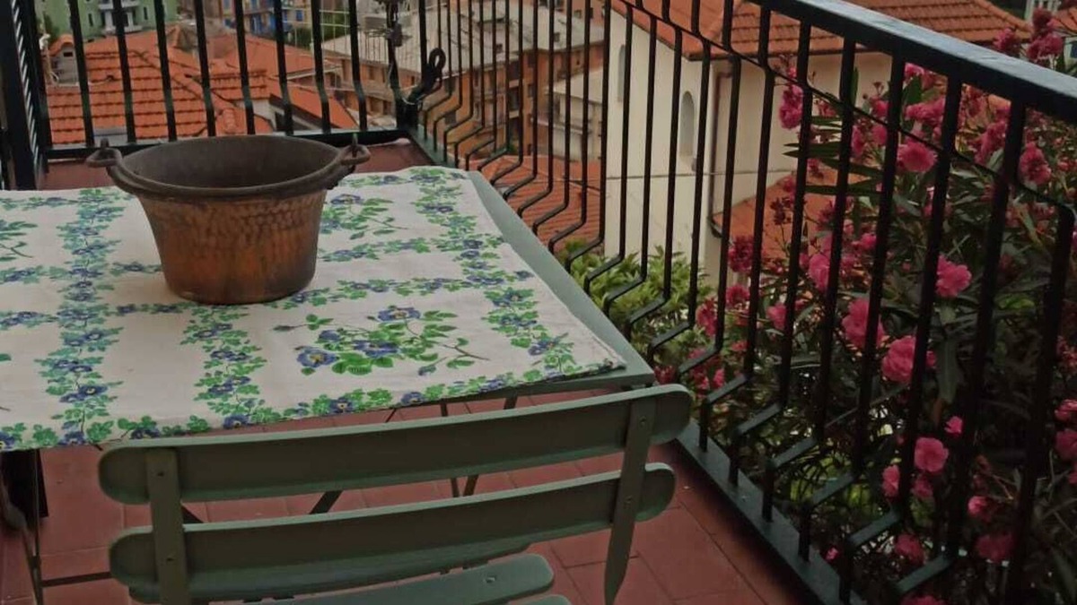 Levanto Apartment | Zona residenziale lontano dalla "pazza folla" però vicino al mare ed al centro
